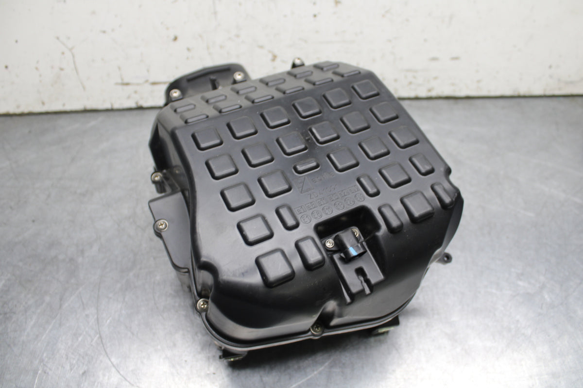 21-24 APRILIA TUONO 660 FACTORY AIRBOX AIR INTAKE FILTER BOX BB733