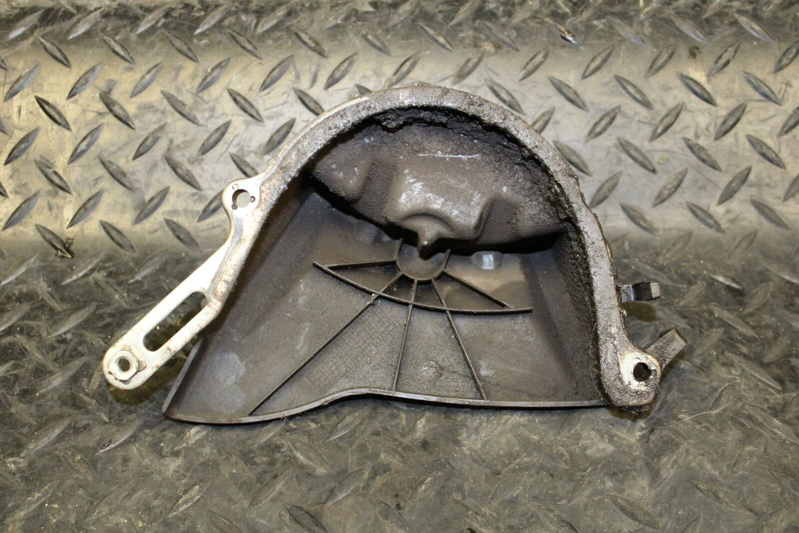 12-16 HONDA CBR1000RR ENGINE SPROCKET COVER BB176