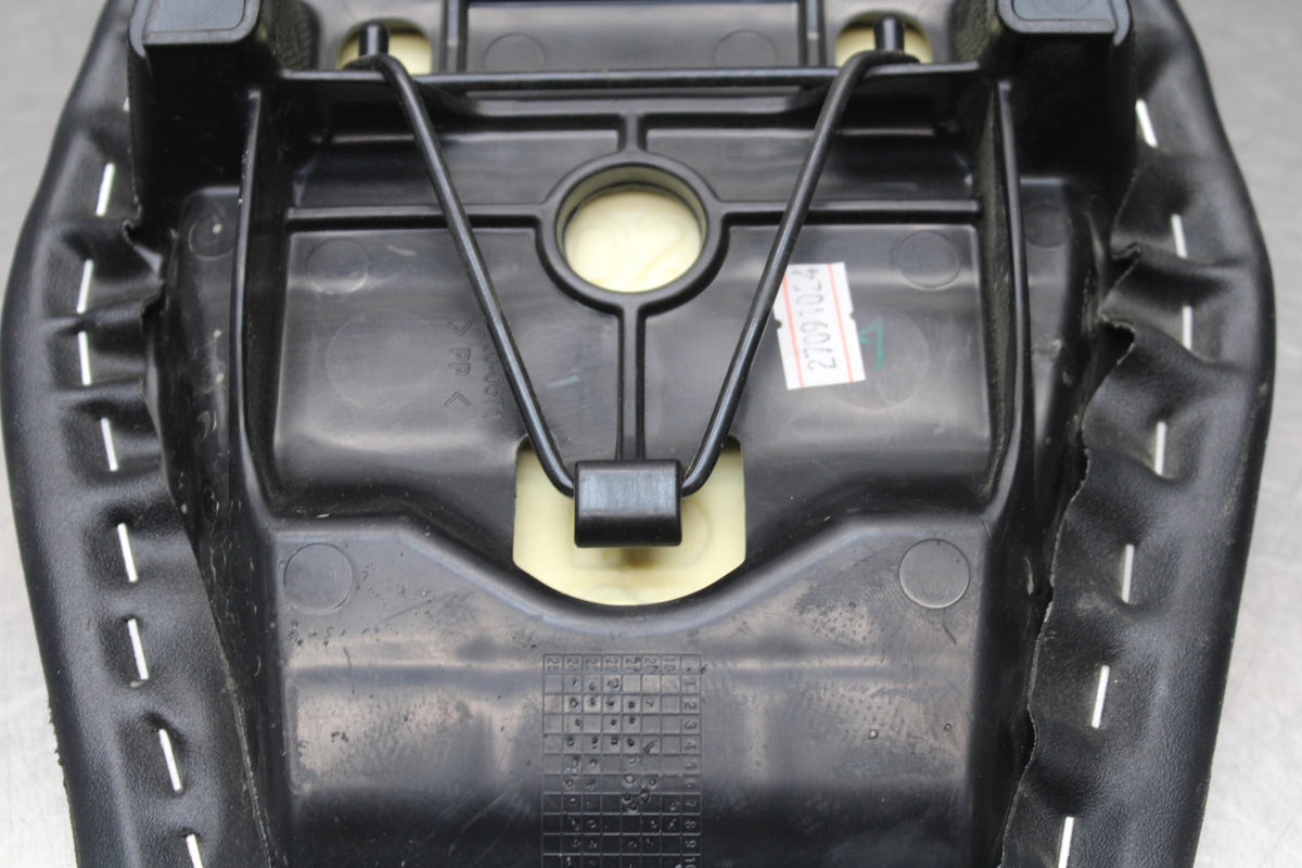 23-24 KAWASAKI ZX4R ZX 4RR ZX 4 RR ZX4 RR REAR BACK PASSENGER TANDEM SEAT  BB827