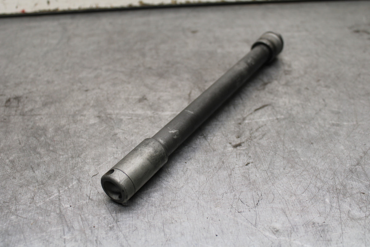 10-13 HONDA SHADOW RS 750 VT750RS FRONT WHEEL RIM AXLE PIVOT BOLT BB718
