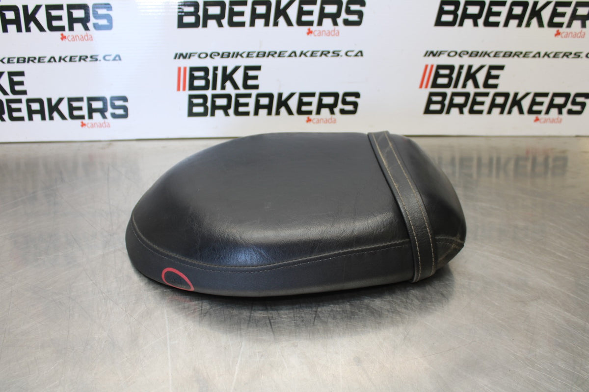 09 YAMAHA V STAR 950 REAR BACK PASSENGER SEAT BB172