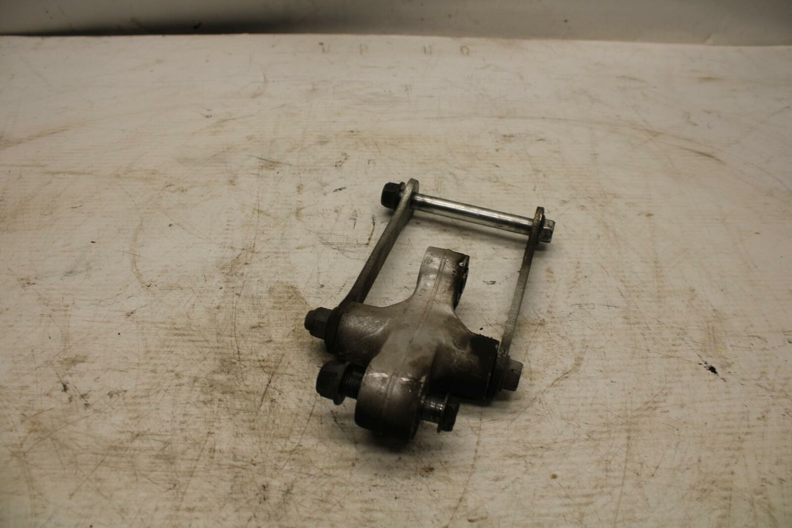 05-09 SUZUKI BOULEVARD C90 REAR BACK SHOCK LINK BB357