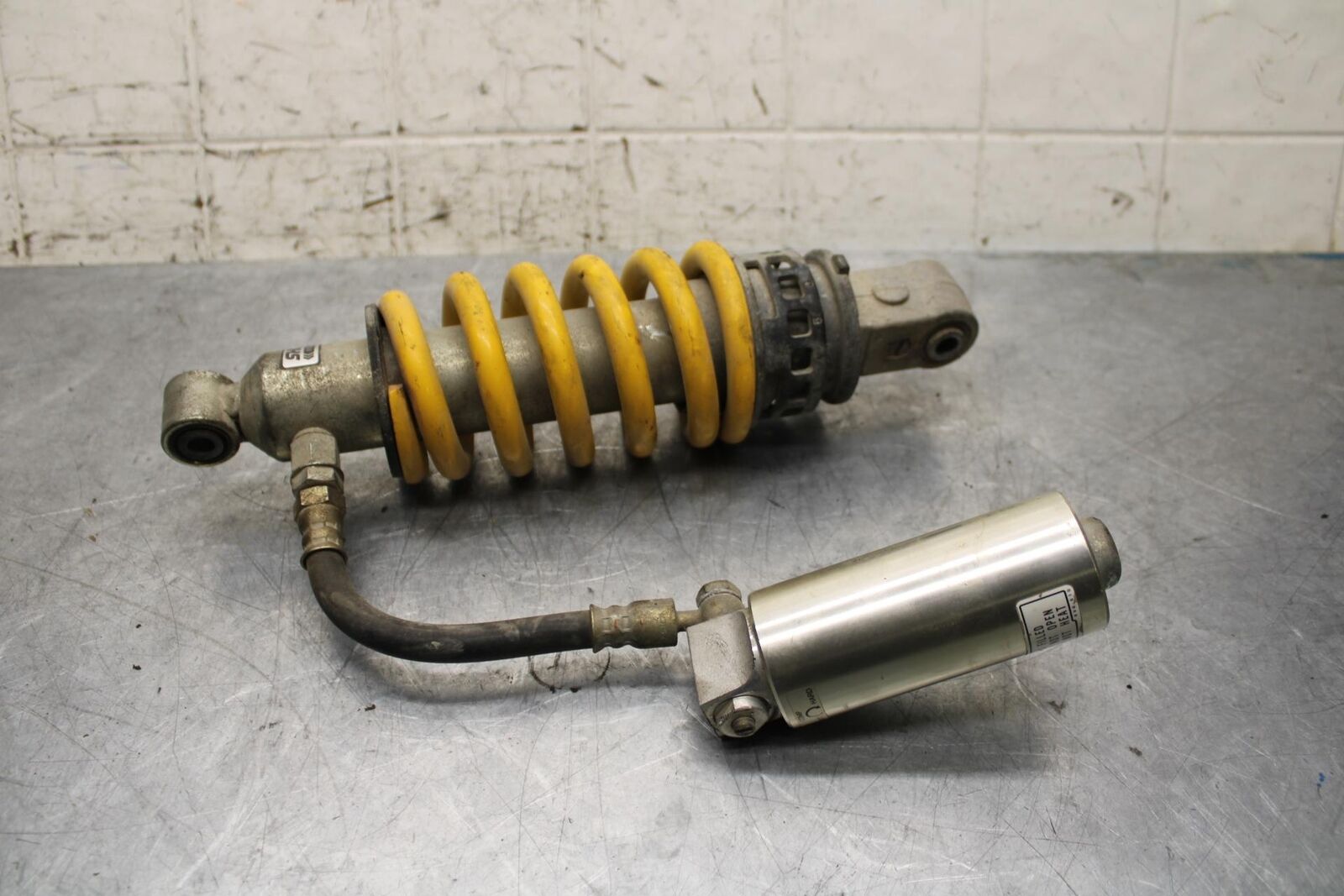 2006 Honda CBR600F4i REAR BACK SHOCK ABSORBER SUSPENSION 52400-MBW-E11 BB567