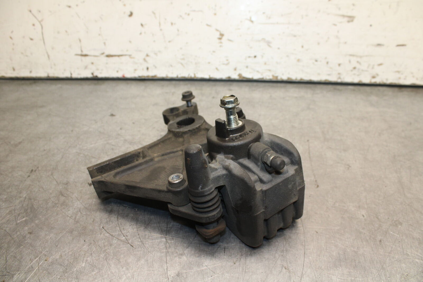 14-15 KAWASAKI NINJA 650 EX650F ABS REAR BRAKE CALIPER W MOUNT BRACKET BB741