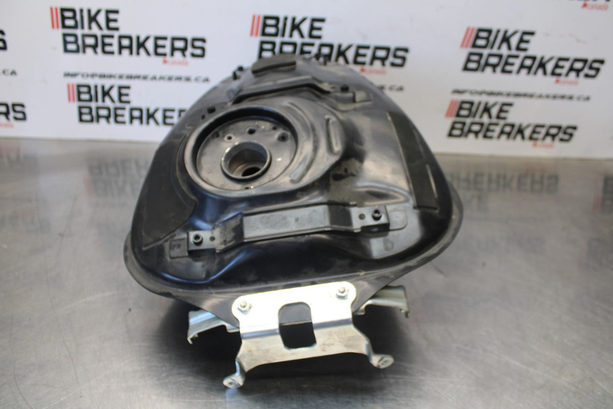 16 YAMAHA XSR900 GAS TANK FUEL CELL PETROL RESERVOIR BB786