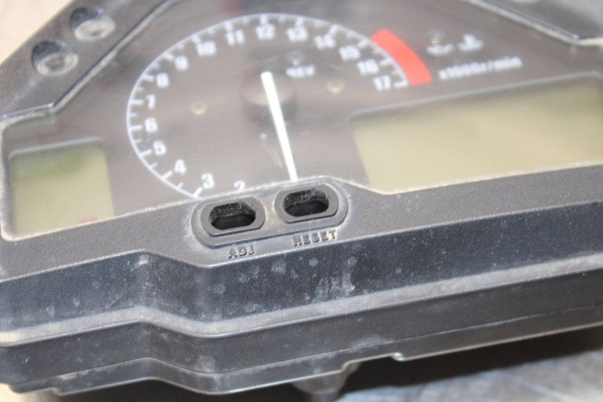 05-06 HONDA CBR600RR SPEEDO TACH GAUGES CLUSTER SPEEDOMETER TACHOMETER BB149