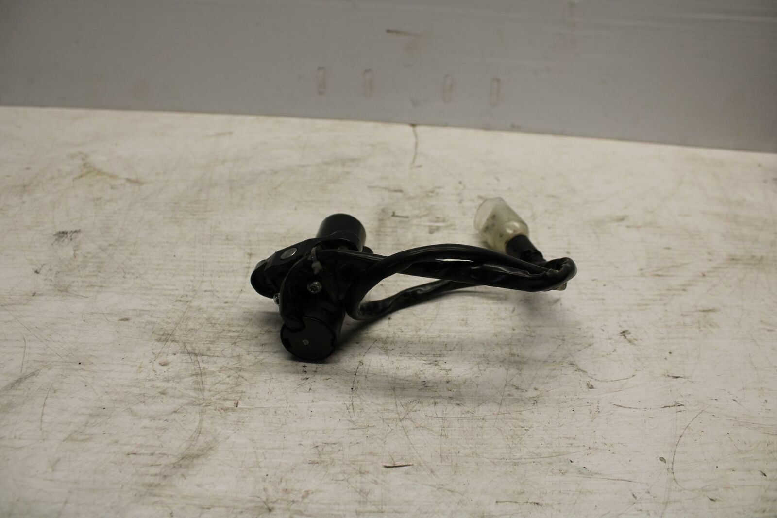 15-17 YAMAHA YZF R3 IGNITION LOCK W NO KEY BB293