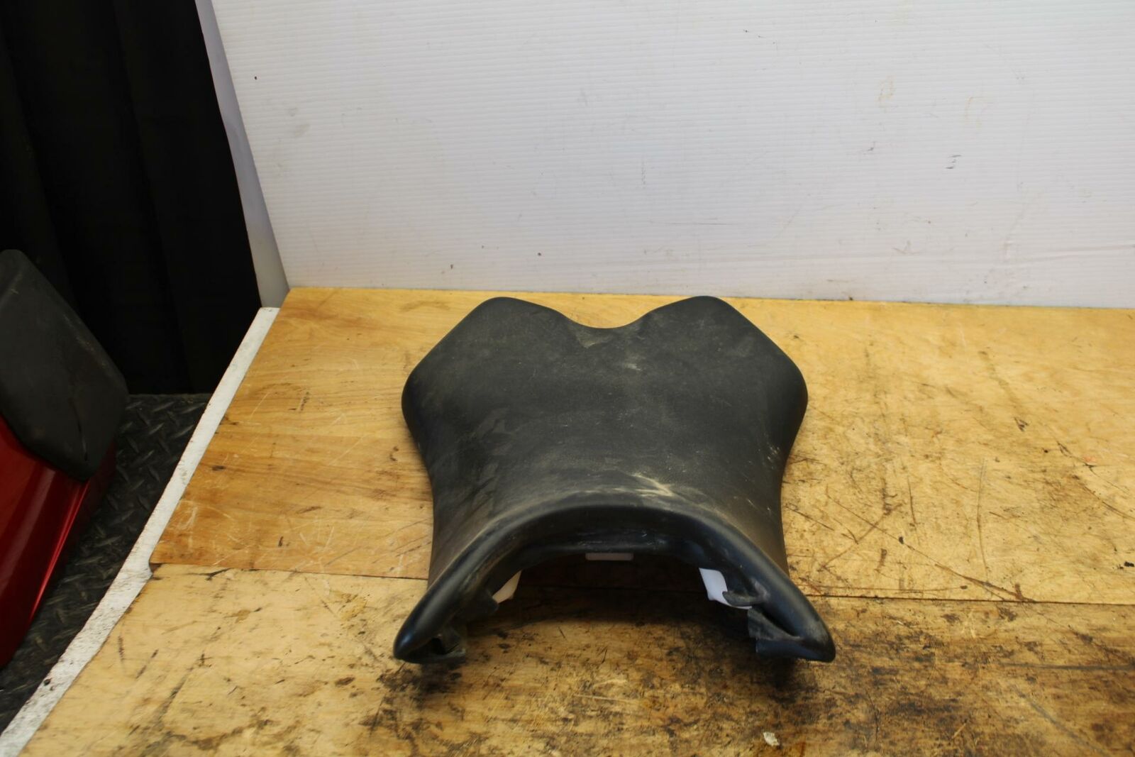 07-08 YAMAHA YZF R1 FRONT DRIVERS SEAT PAD SADDLE PILLION BB337