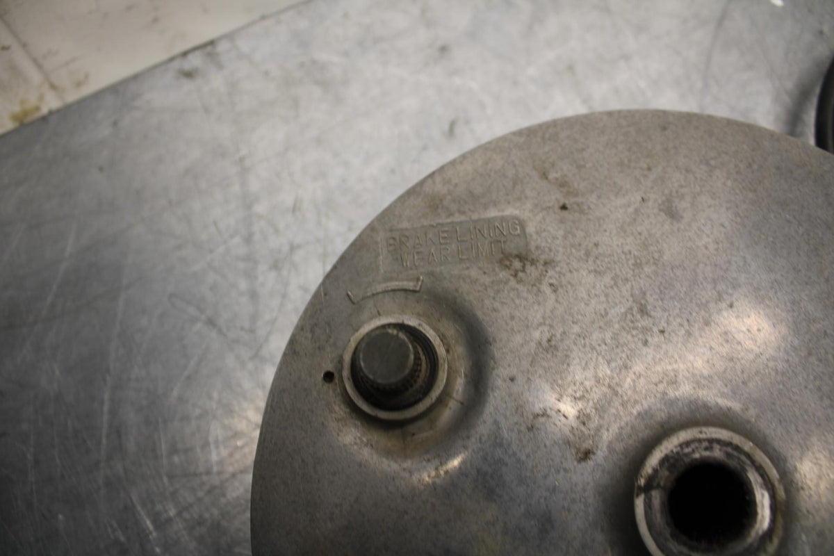75 SUZUKI GT 550 REAR BRAKE HUB BB72