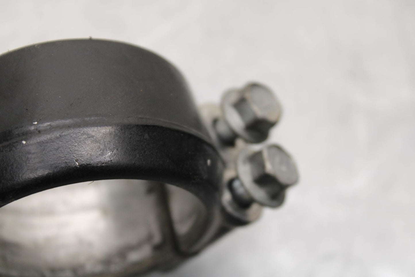 2000 Kawasaki Ninja ZX12R ZX1200A FRONT FORKS CLAMP LOWER TRIPLE TREE STEM BB565