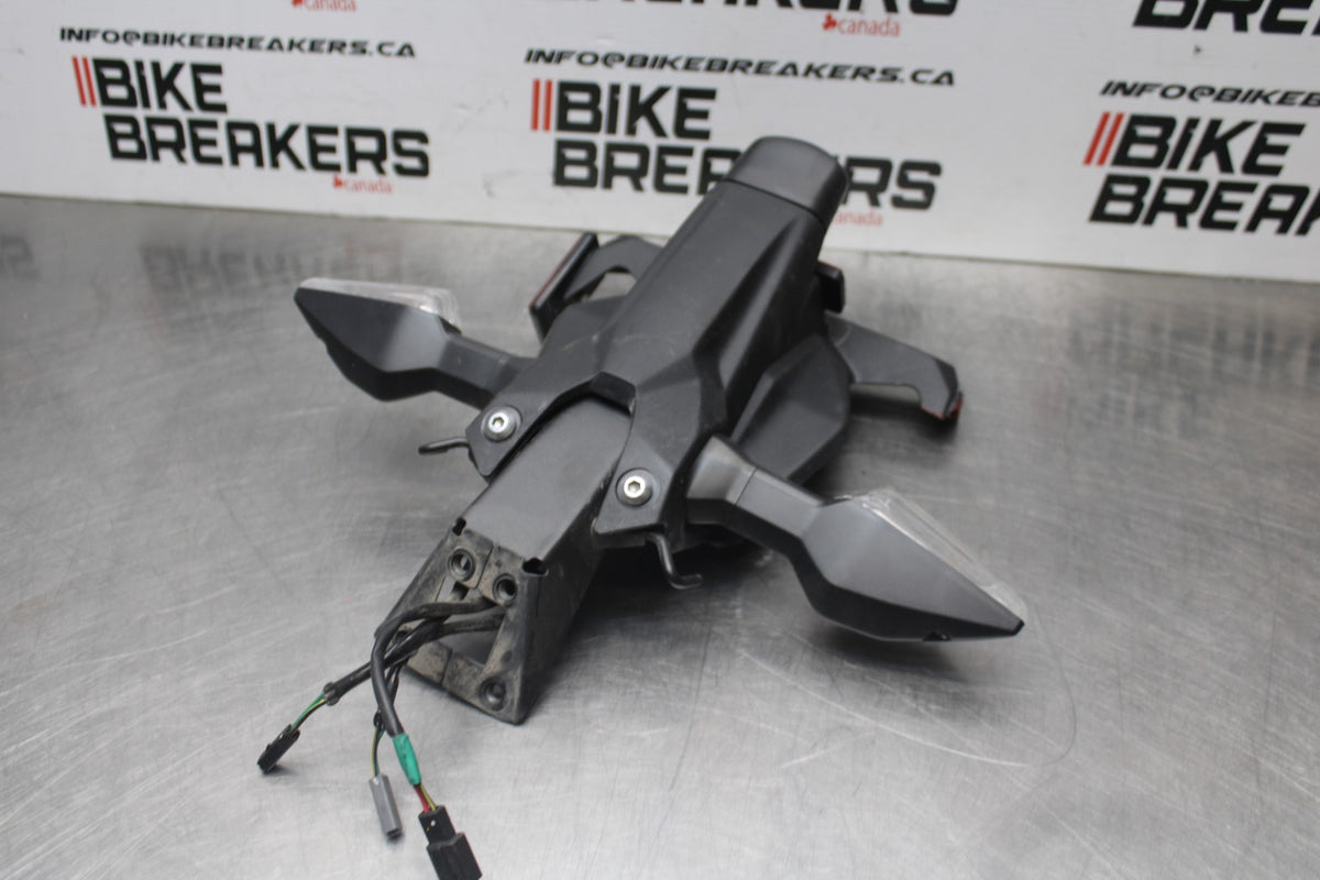 18-26 KAWASAKI Z400 REAR BACK FENDER MUD GUARD BB852