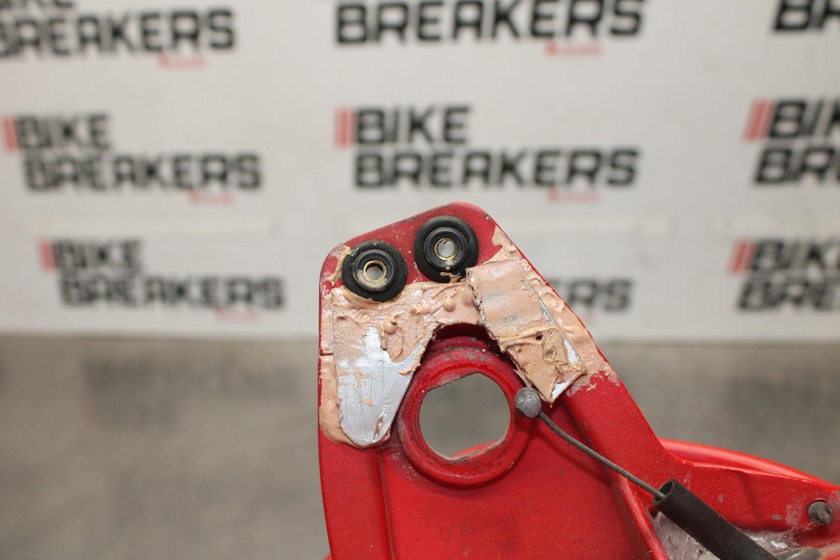 05 DUCATI SUPERSPORT 800 PASSENGER REAR SEAT GRAB BAR HANDLE BB913