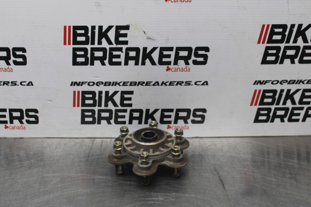 02 DUCATI MONSTER 620 REAR BACK SPROCKET HUB BB851