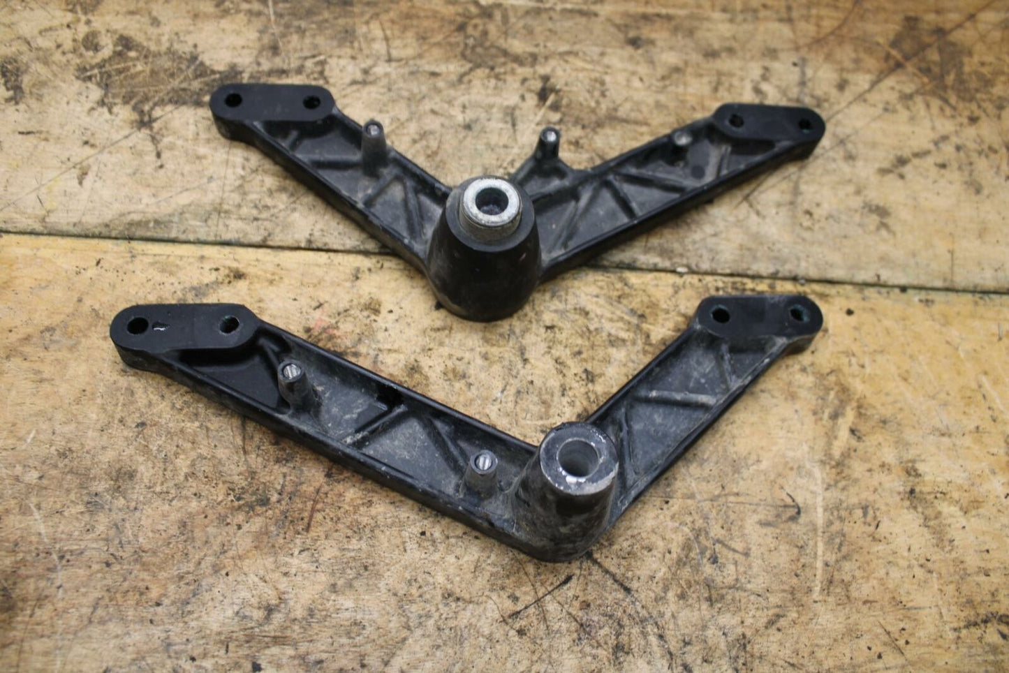 07-11 SUZUKI VSTROM 650 ENGINE MOUNT MOTOR BRACKET BB340