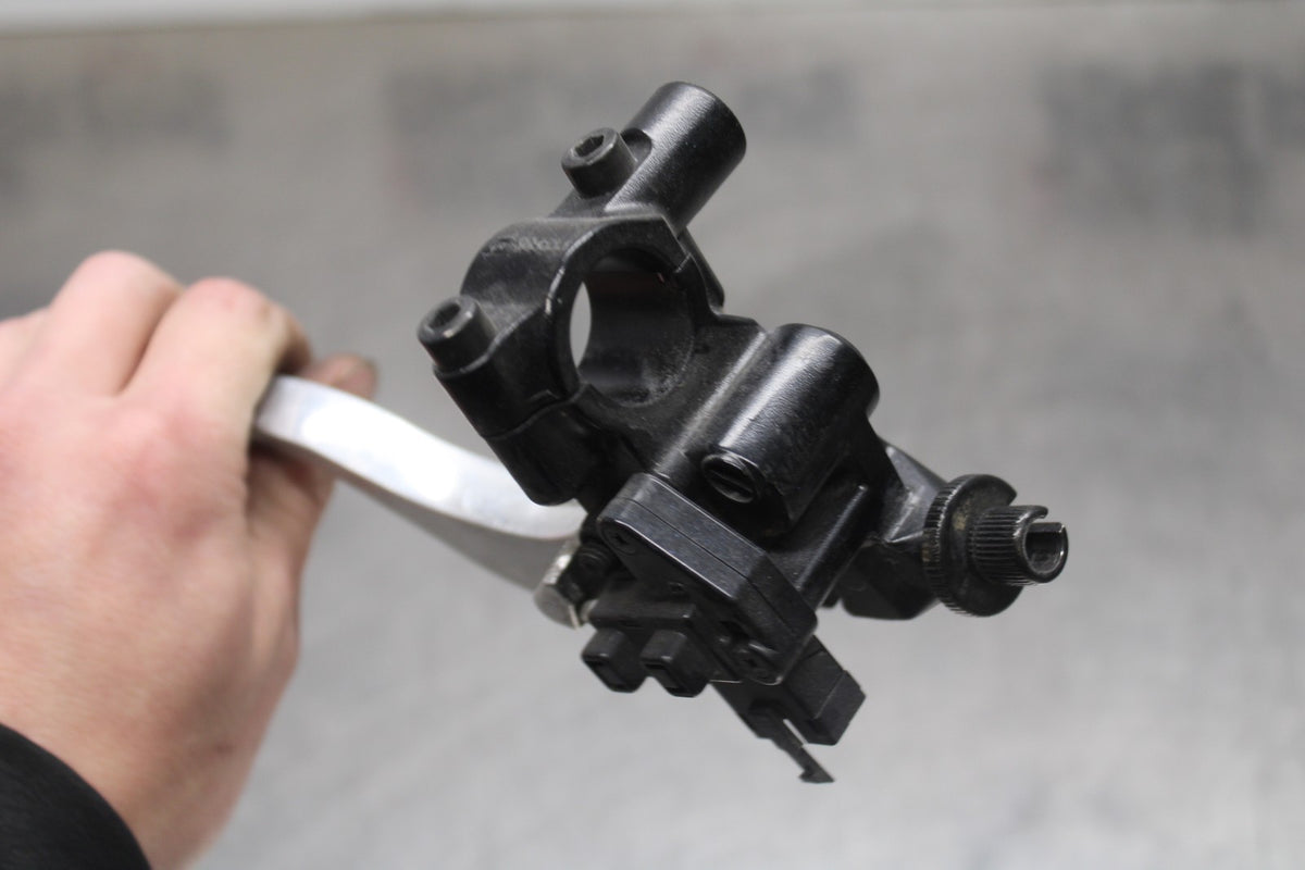 23 KAWASAKI Z900RS CLUTCH PERCH MOUNT WITH LEVER  BB935