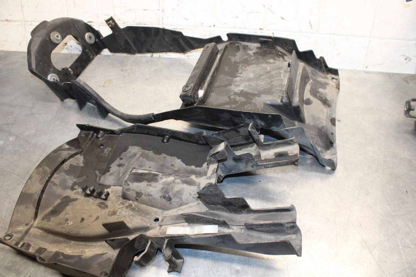 2000 Kawasaki Ninja ZX12R ZX1200A REAR BACK TAIL UNDERTAIL FAIRING COWL  BB565