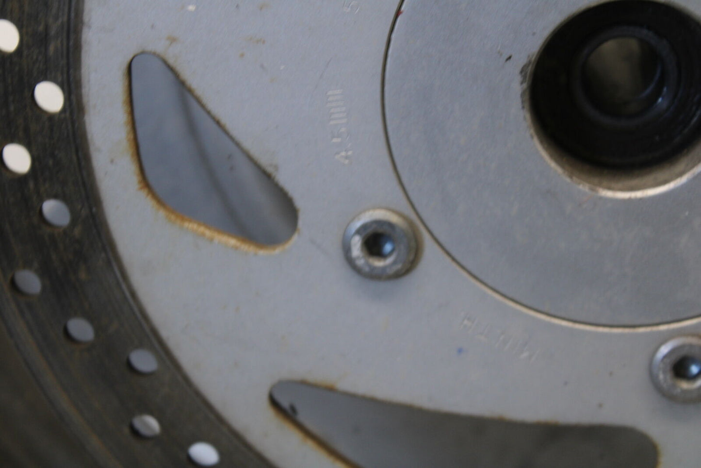 05-09 SUZUKI BOULEVARD C90 FRONT WHEEL FRONT RIM BB692