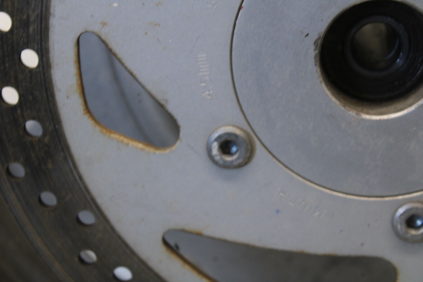 05-09 SUZUKI BOULEVARD C90 FRONT WHEEL FRONT RIM BB692