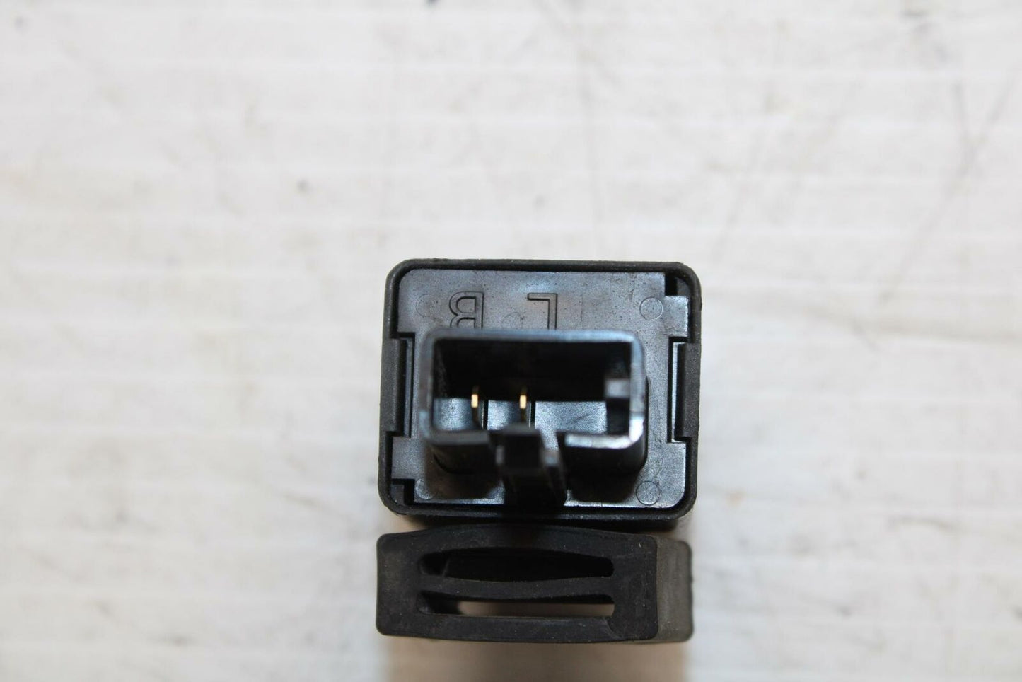 13-18 KAWASAKI NINJA ZX6R TURN SIGNAL BLINKER RELAY FLASHER SWITCH BB240