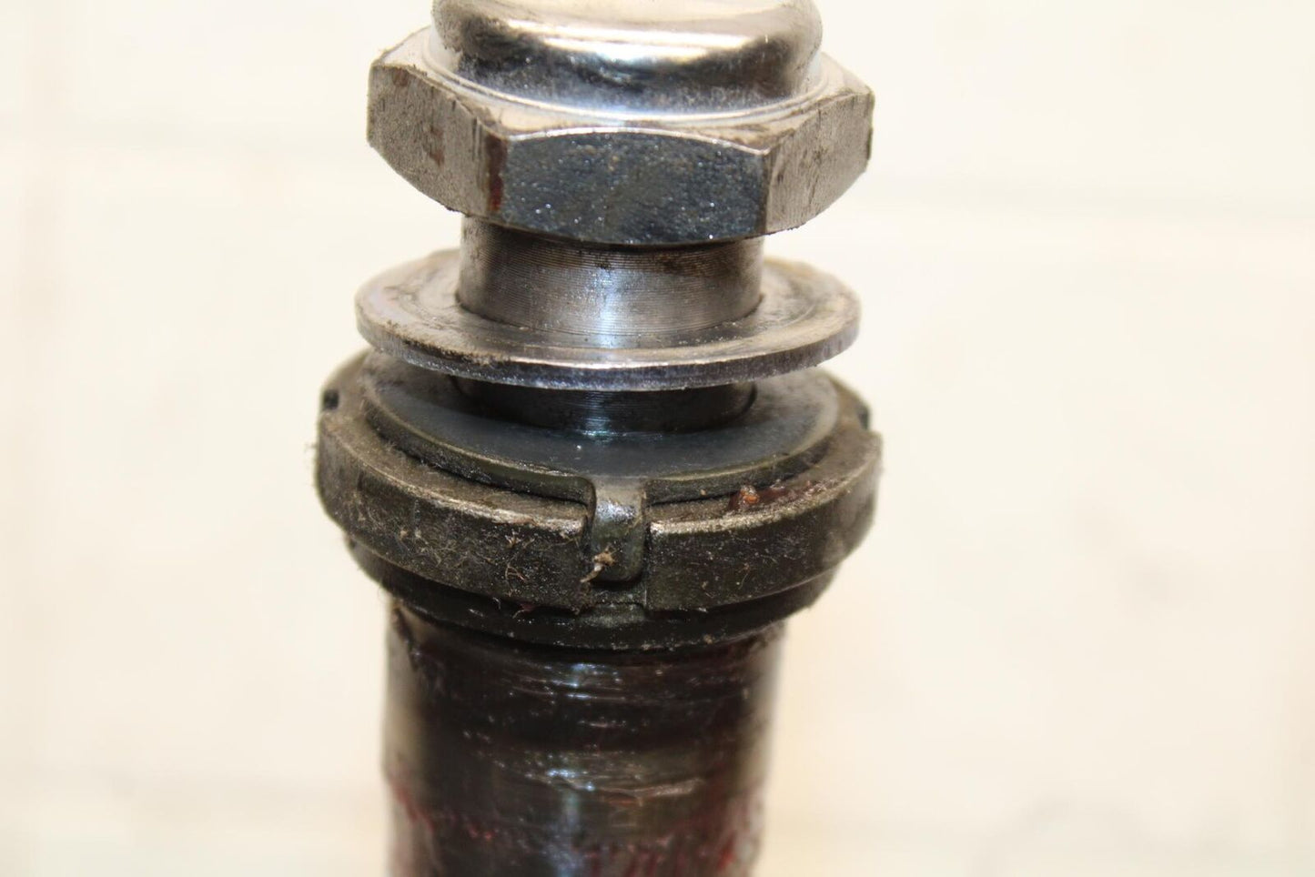 2005 Kawasaki Vulcan 1600 VN1600D Nomad FRONT LOWER TRIPLE TREE STEM BB556