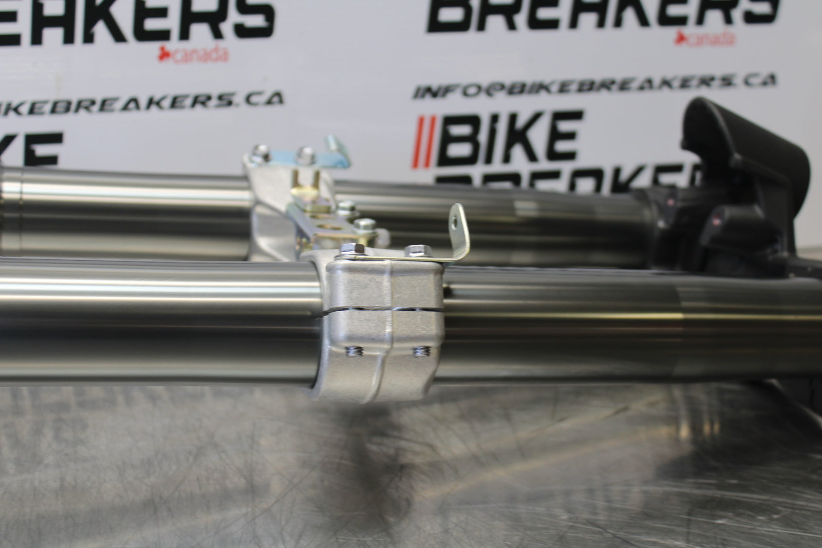 23-24 KAWASAKI NINJA ZX14R FRONT END FORKS SUSPENSION TRIPLE TREES/ AXLE BB153