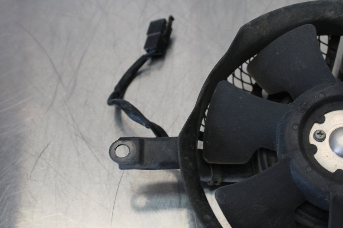 01-03 SUZUKI GSXR600 ENGINE RADIATOR COOLING FAN BB145