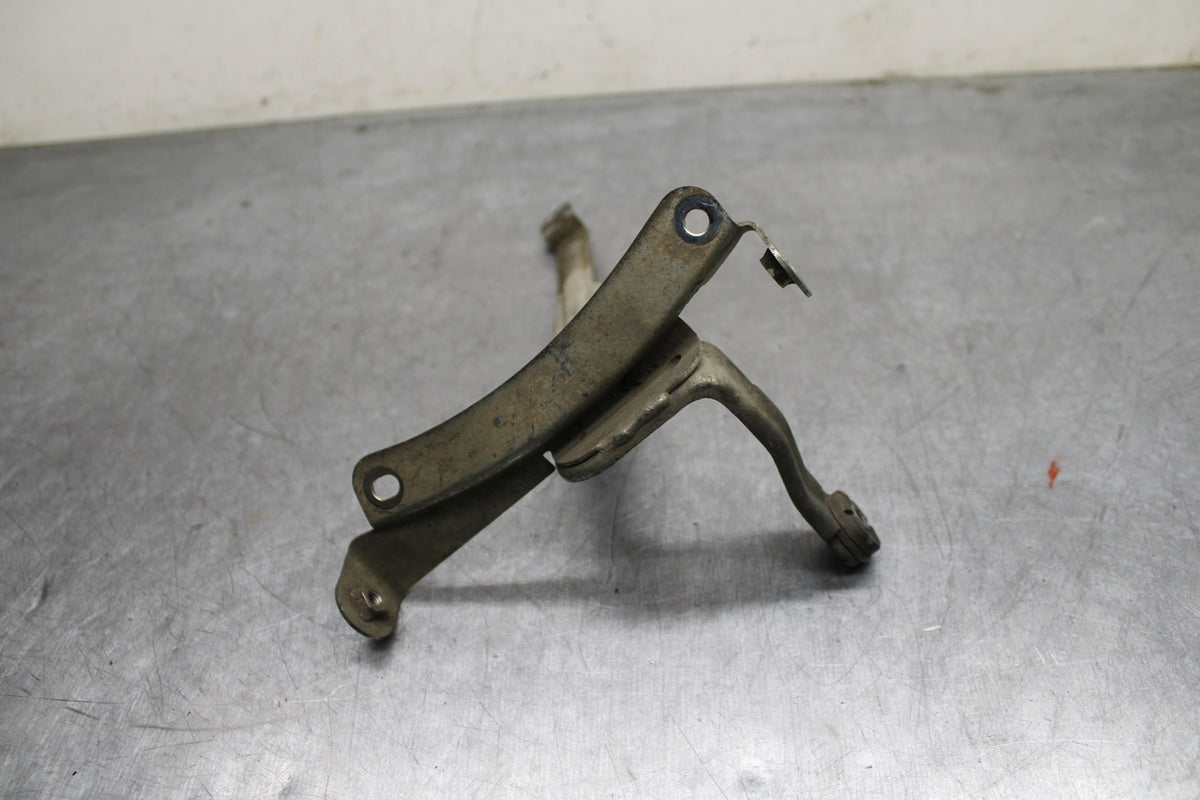 09-11 SUZUKI GSXR1000 OIL COOLER MOUNTING BRACKET MOUNT SUPPORT BB125