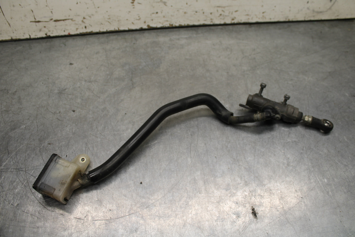 05-06 HONDA CBR600RR REAR BACK BRAKE MASTER CYLINDER W RESERVOIR BB739