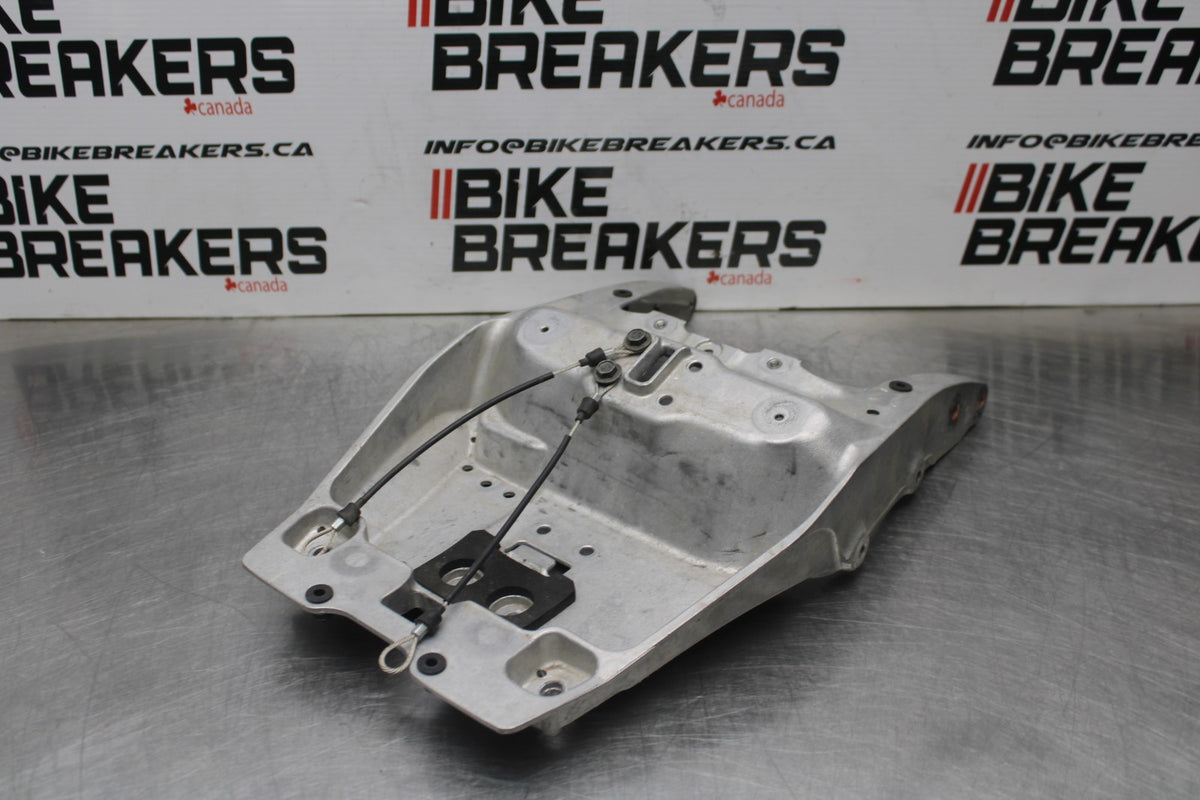 22 KAWASAKI NINJA 1000SX REAR BACK TAIL SUBFRAME SUB FRAME BB780