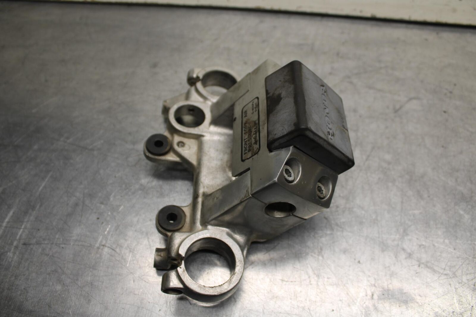 1985 Honda Shadow 500 VT500C FORKS UPPER TRIPLE TREE CLAMP 53230-MF5-000 BB615