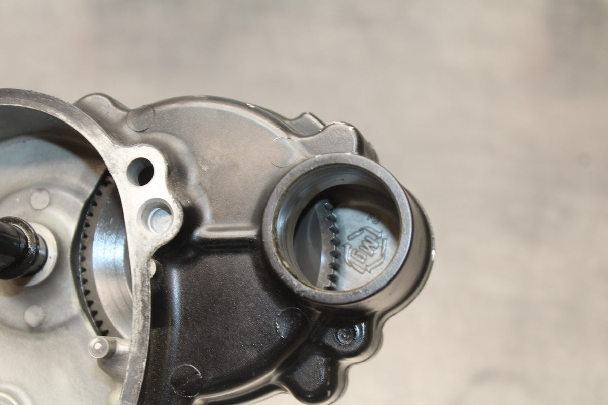 08 KAWASAKI NINJA ZX10R ENGINE MOTOR TIMING CHAIN COVER BB902