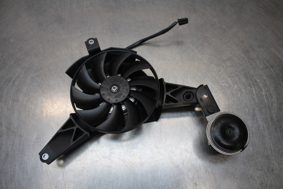 23-24 YAMAHA MT-07 ENGINE RADIATOR COOLING FAN BB194
