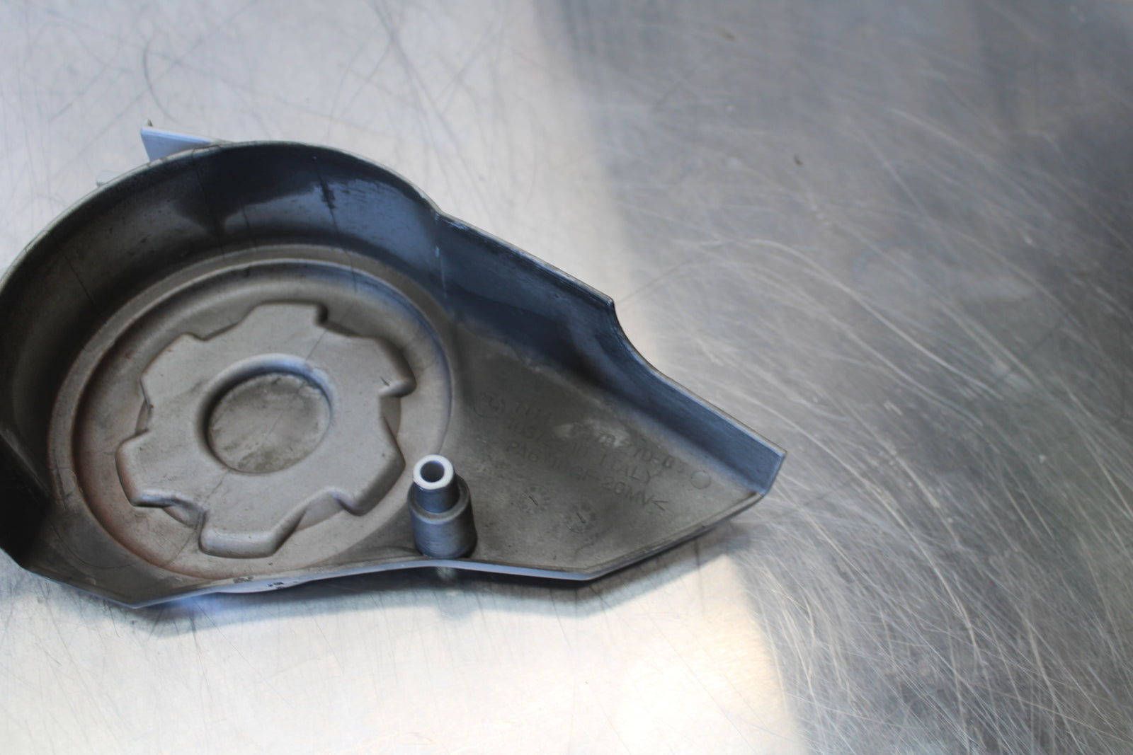 06-12 BMW F800ST ENGINE SPROCKET COVER BB144