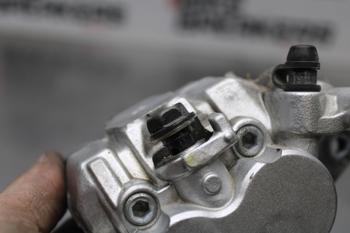 09 KAWASAKI NINJA 250R LEFT FRONT BRAKE CALIPER BB824