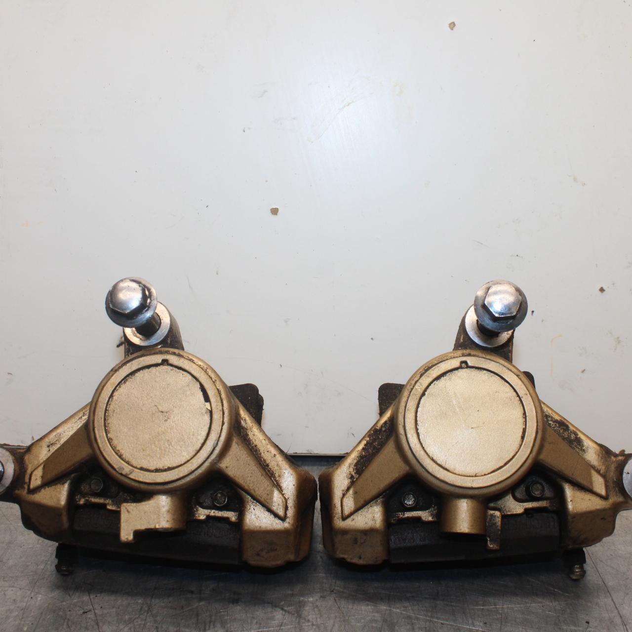 1988 Yamaha FZ600 RIGHT LEFT FRONT BRAKE CALIPER SET PAIR  BB601