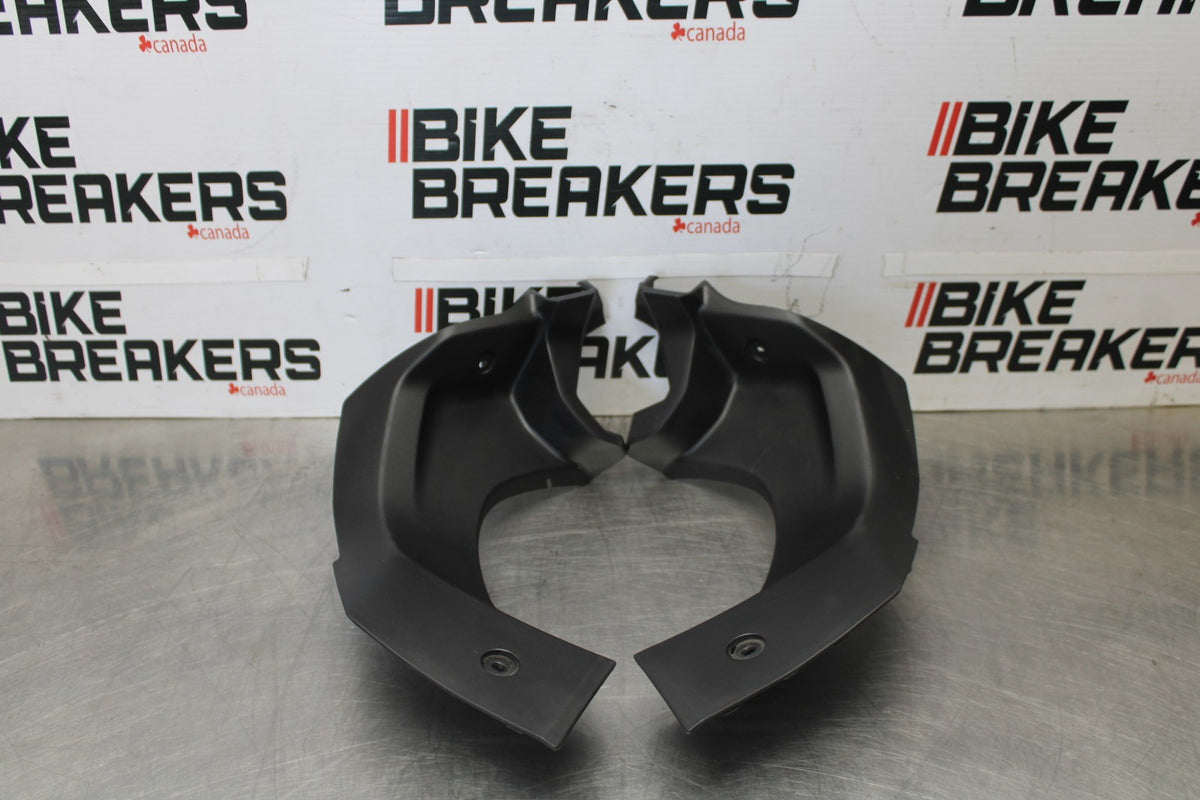 23 YAMAHA YZF R3 RIGHT LEFT FRONT DUCT COVERS PANELS COWLS BB003