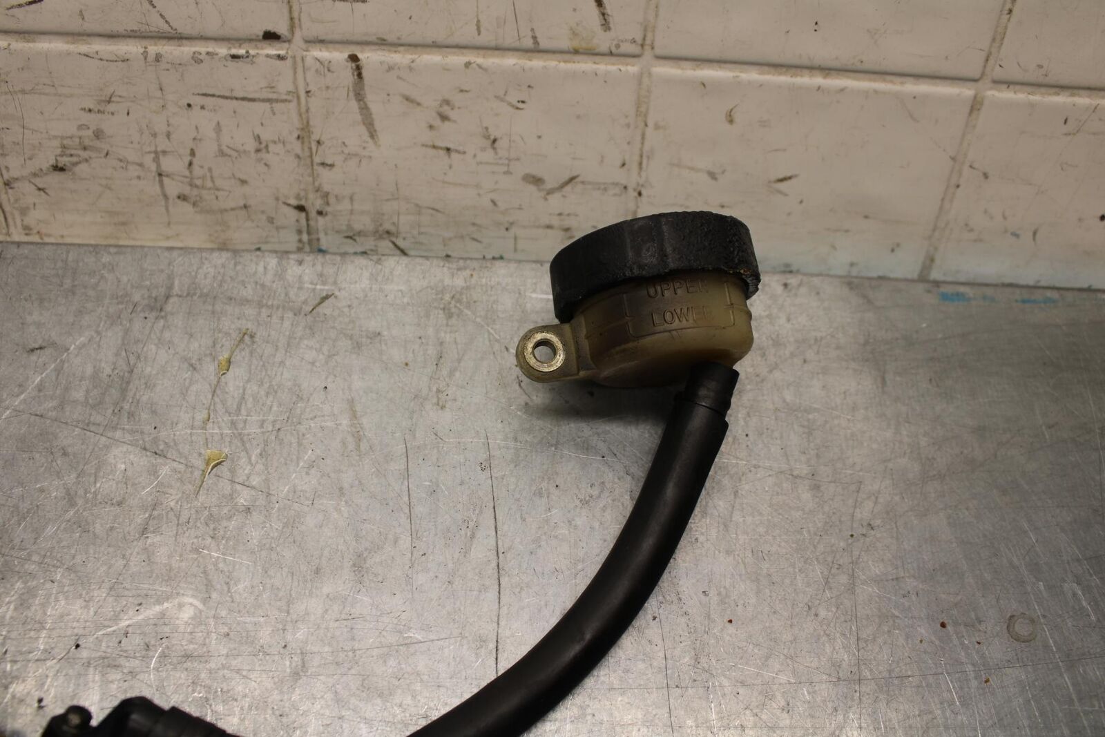 1992 Honda CBR900RR REAR BACK BRAKE MASTER CYLINDER W RESERVOIR BB63