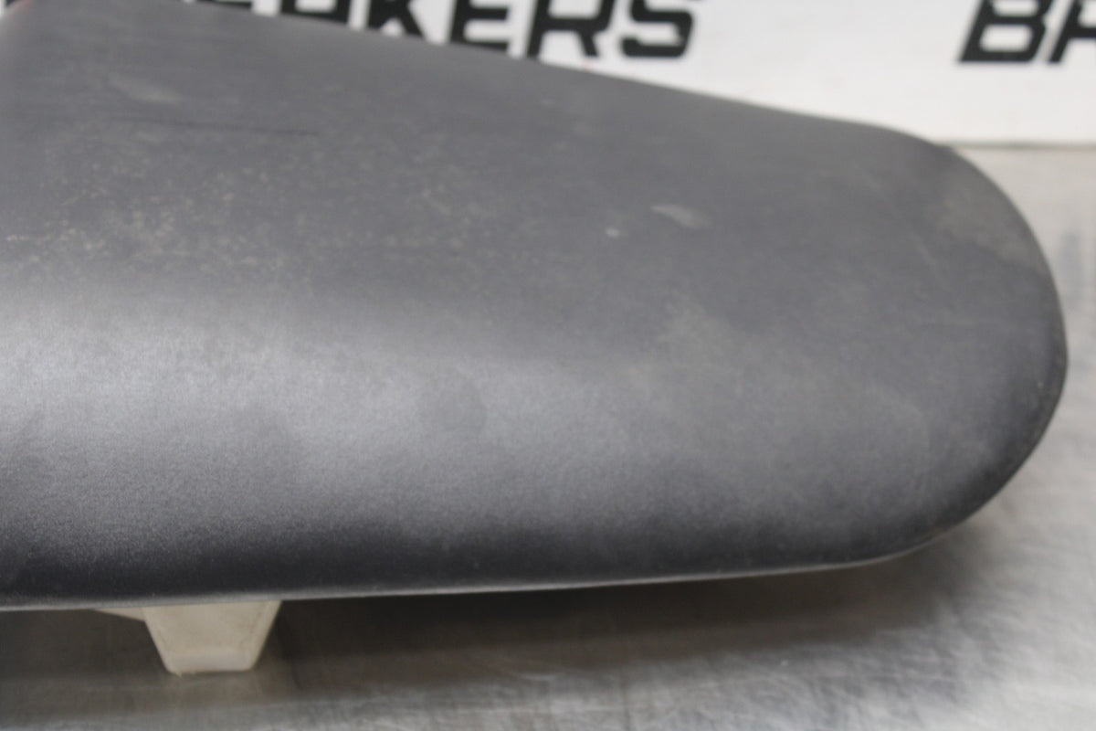 98 KAWASAKI NINJA ZX6 REAR BACK PASSENGER TANDEM SEAT PAD SADDLE PILLION BB870