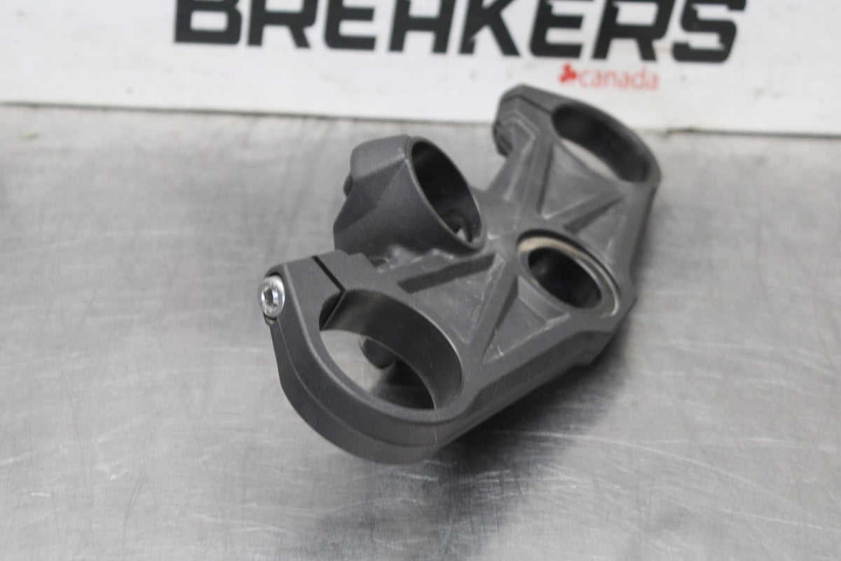 24-25 KAWASAKI NINJA ZX6R FORKS UPPER TRIPLE TREE CLAMP BB939