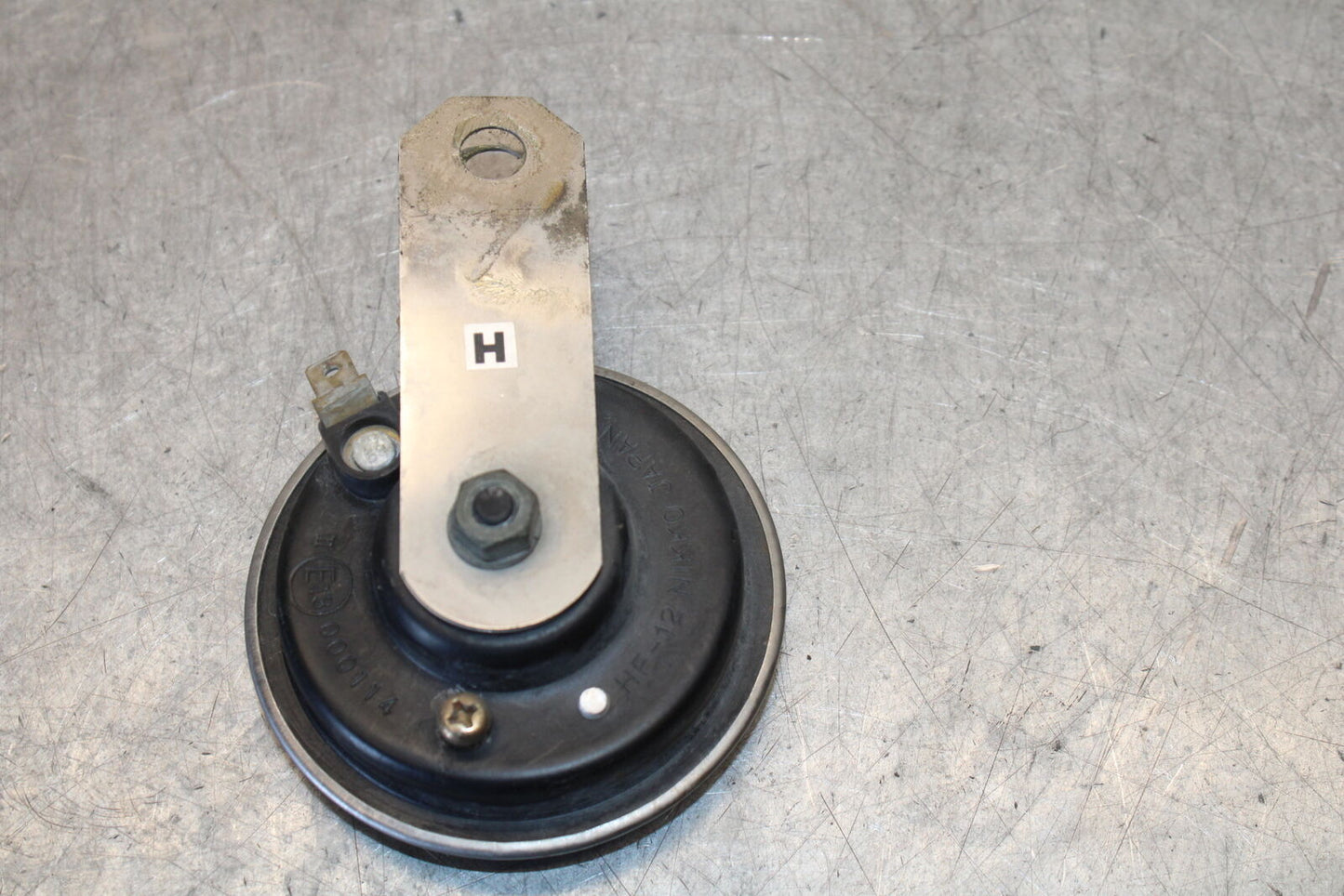 05-06 SUZUKI GSXR1000 HORN SIGNAL 38501-23E11 BB663