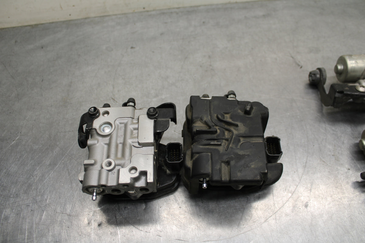 09 HONDA CBR600RR ABS PUMP & UNIT MODULE SET BB760