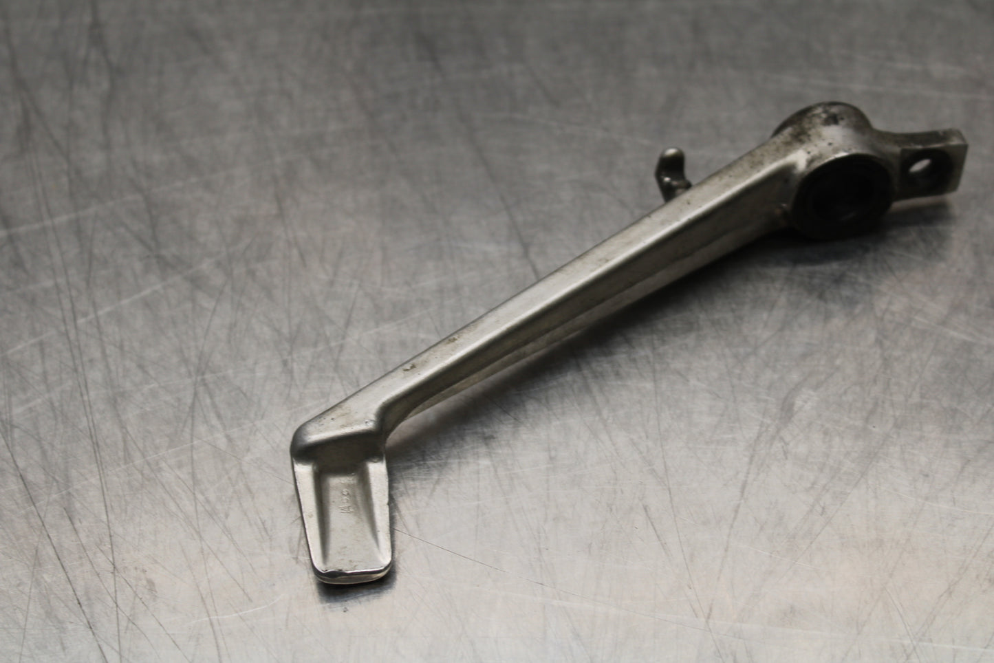 04-05 KAWASAKI NINJA ZX10R RIGHT REARSET BRAKE FOOT PEDAL BB163