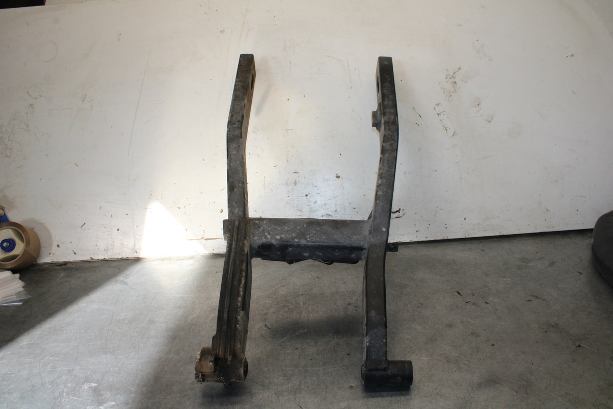 09-15 YAMAHA FZ6R REAR SWINGARM BACK SUSPENSION SWING ARM BB686