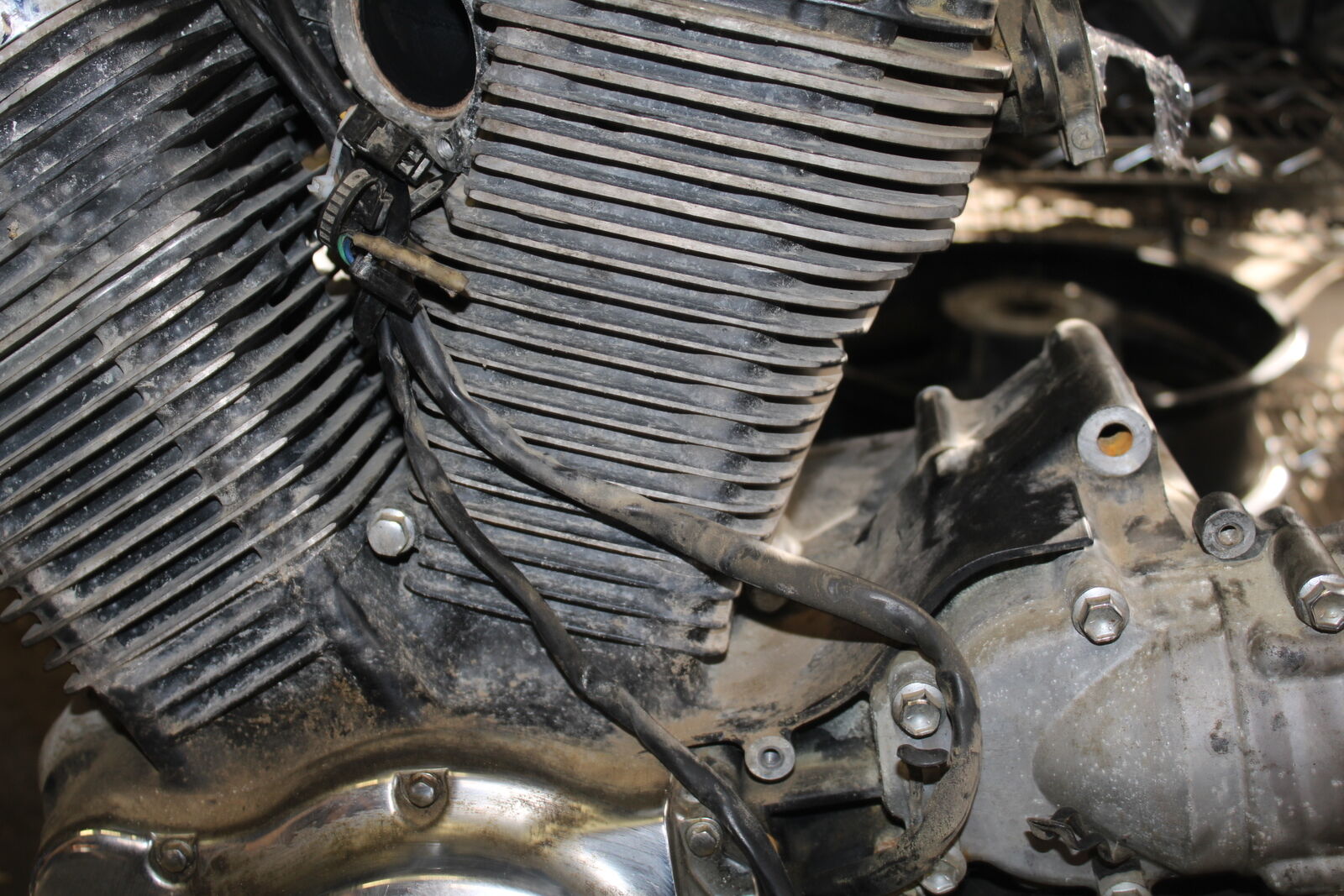 87-03 SUZUKI INTRUDER 1400 VS1400GLP ENGINE MOTOR BB702