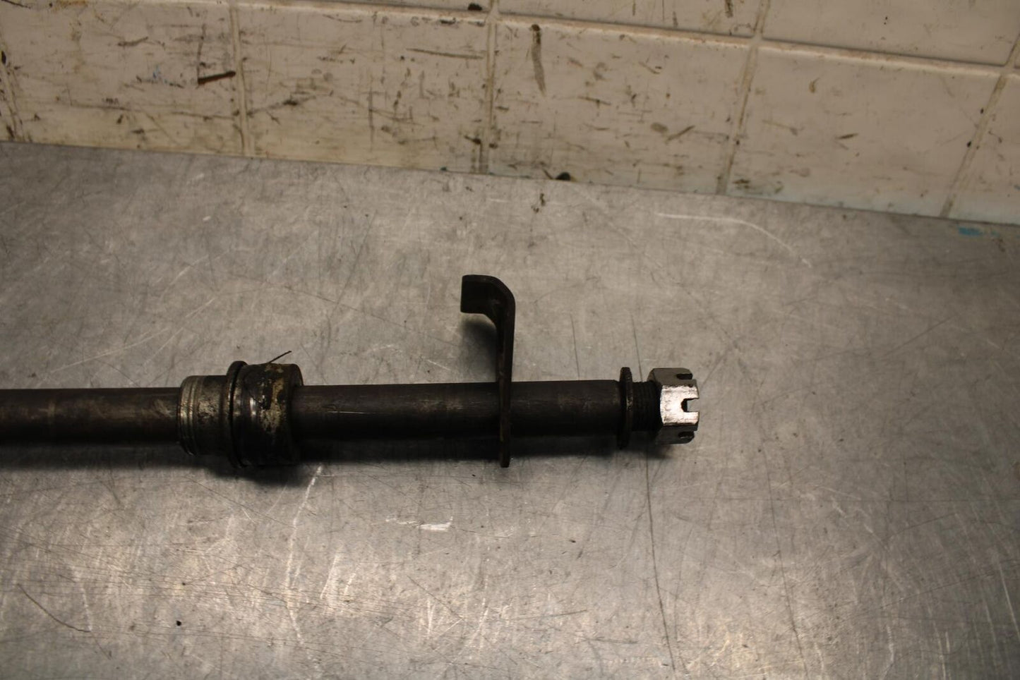 2006 Suzuki SV650S REAR AXLE BACK WHEEL RIM PIVOT BOLT AXEL BB65