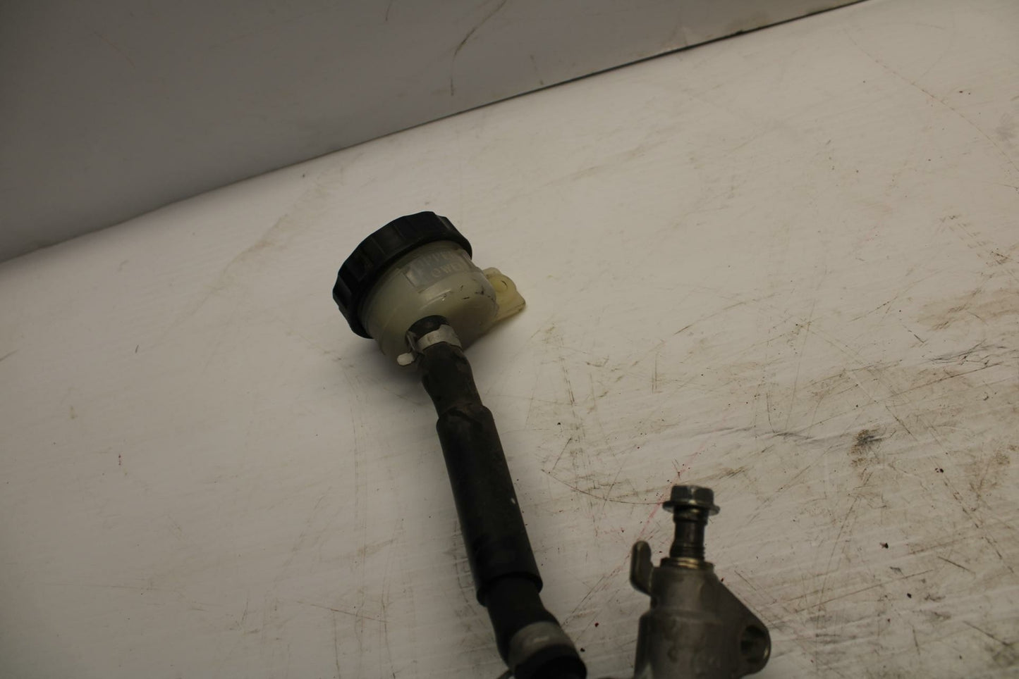 03 KAWASAKI NINJA ZX6RR ZX600K REAR BACK BRAKE MASTER CYLINDER W RESERVOIR BB264