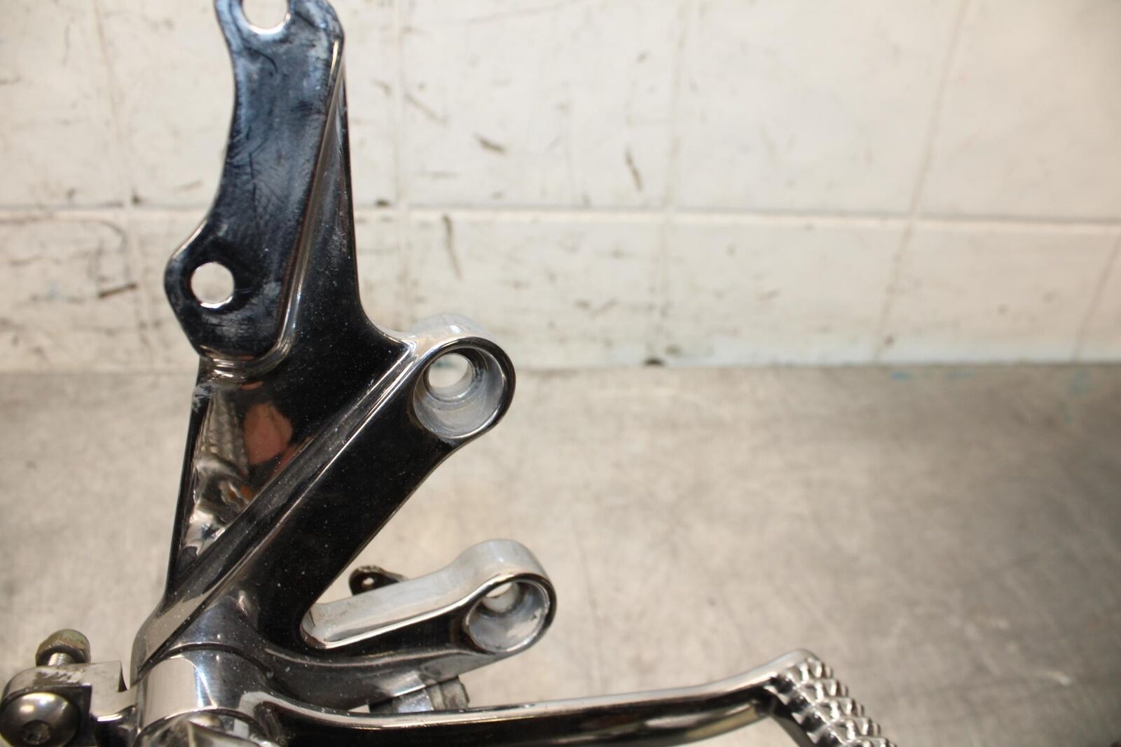2001 Suzuki GSXR750 CHROME FRONT FOOT RESTS PEGS STEPS SET PAIR BB553