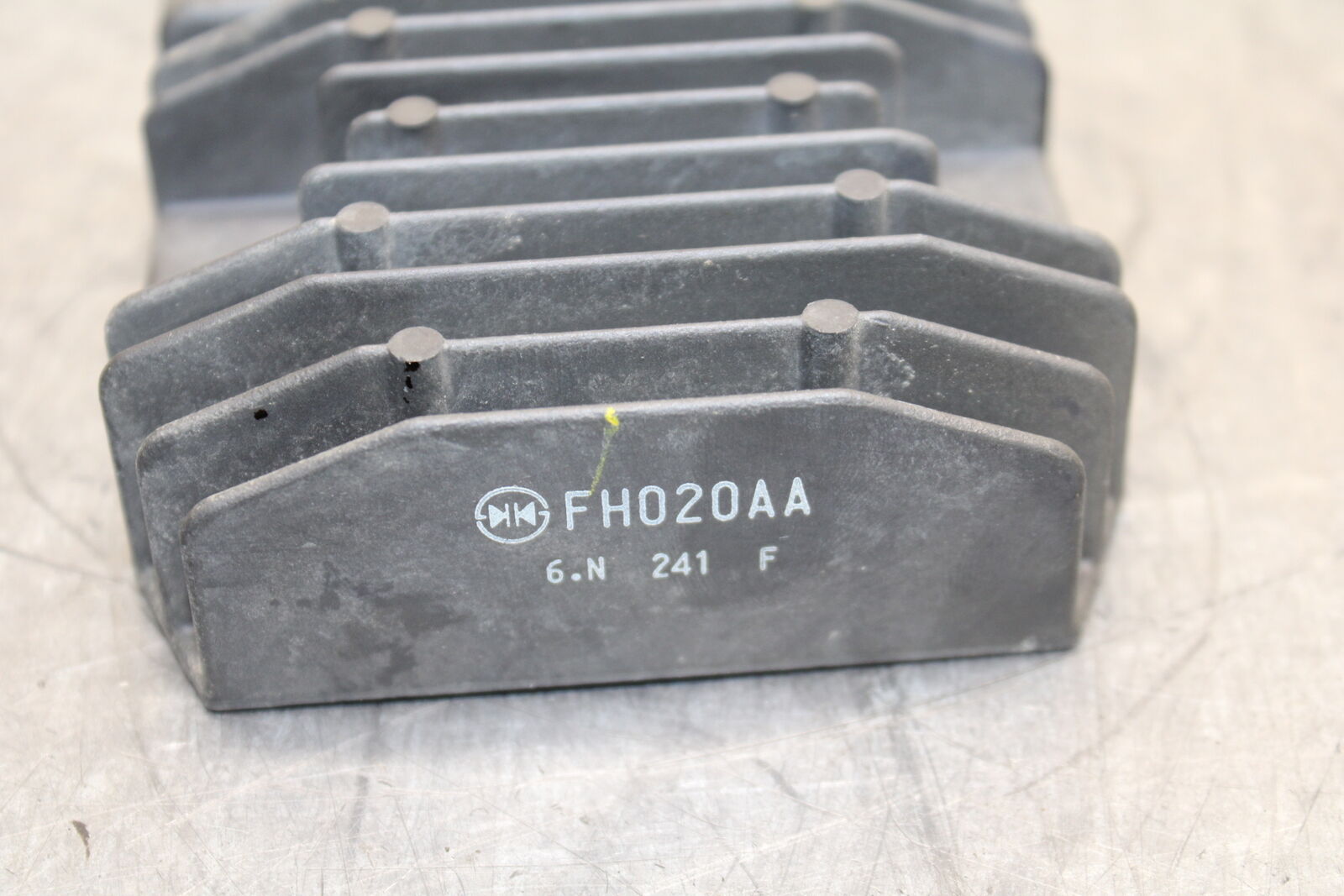 14-17 YAMAHA FZ09 RECTIFIER VOLTAGE REGULATOR BB111
