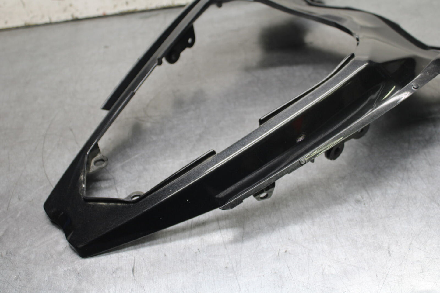 18-23 KAWASAKI NINJA 400 EX400 ABS CENTER REAR BACK TAIL FAIRING COWL BB747