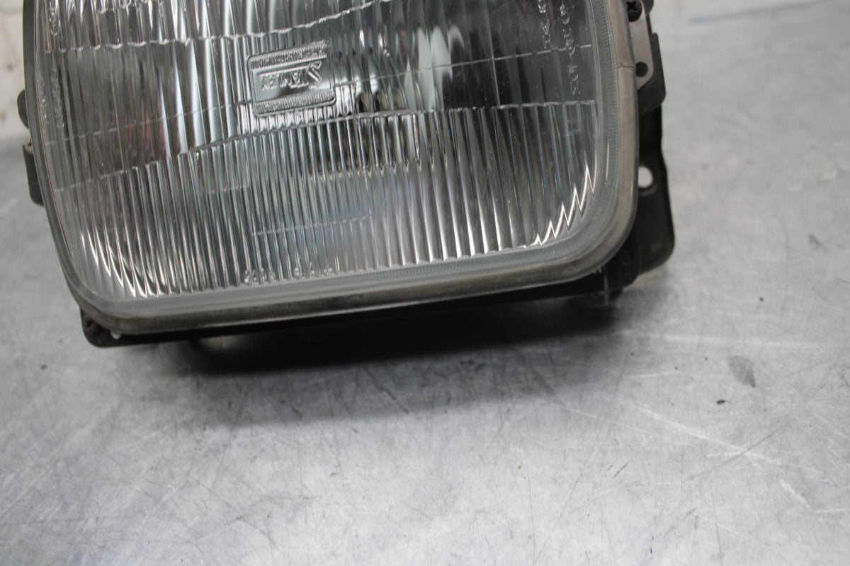 1984 Honda Interceptor 750 VF750F FRONT HEADLIGHT HEAD LIGHT LAMP BB38